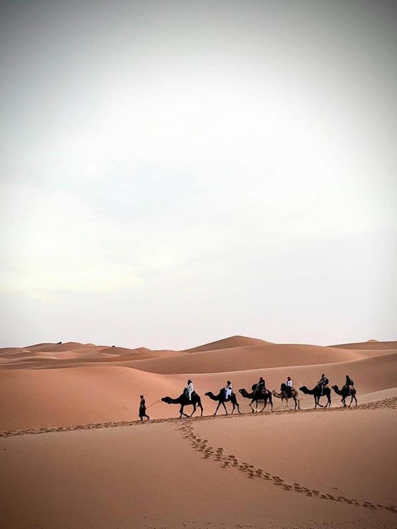 Bivouac Le Petit Prince Merzouga Bagian luar foto