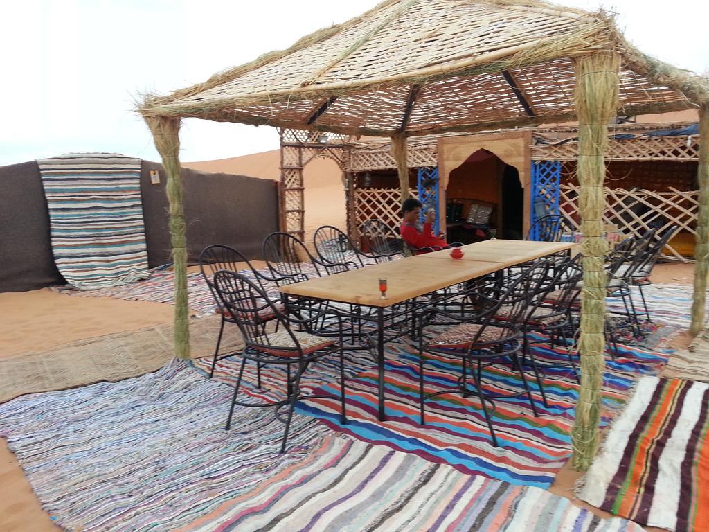 Bivouac Le Petit Prince Merzouga Bagian luar foto