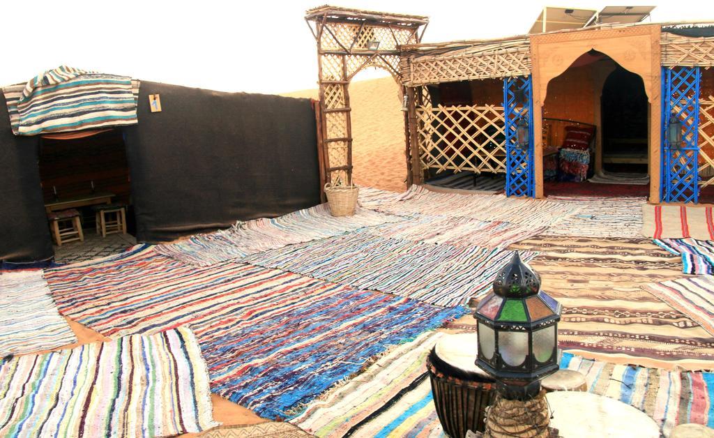 Bivouac Le Petit Prince Merzouga Bagian luar foto