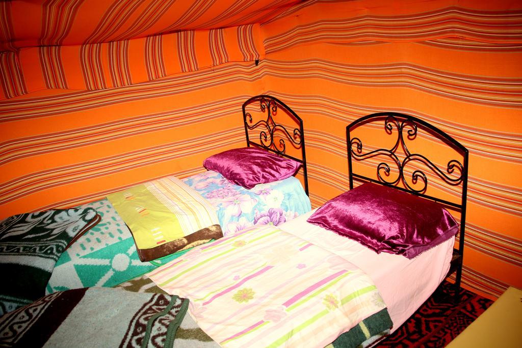Bivouac Le Petit Prince Merzouga Bagian luar foto